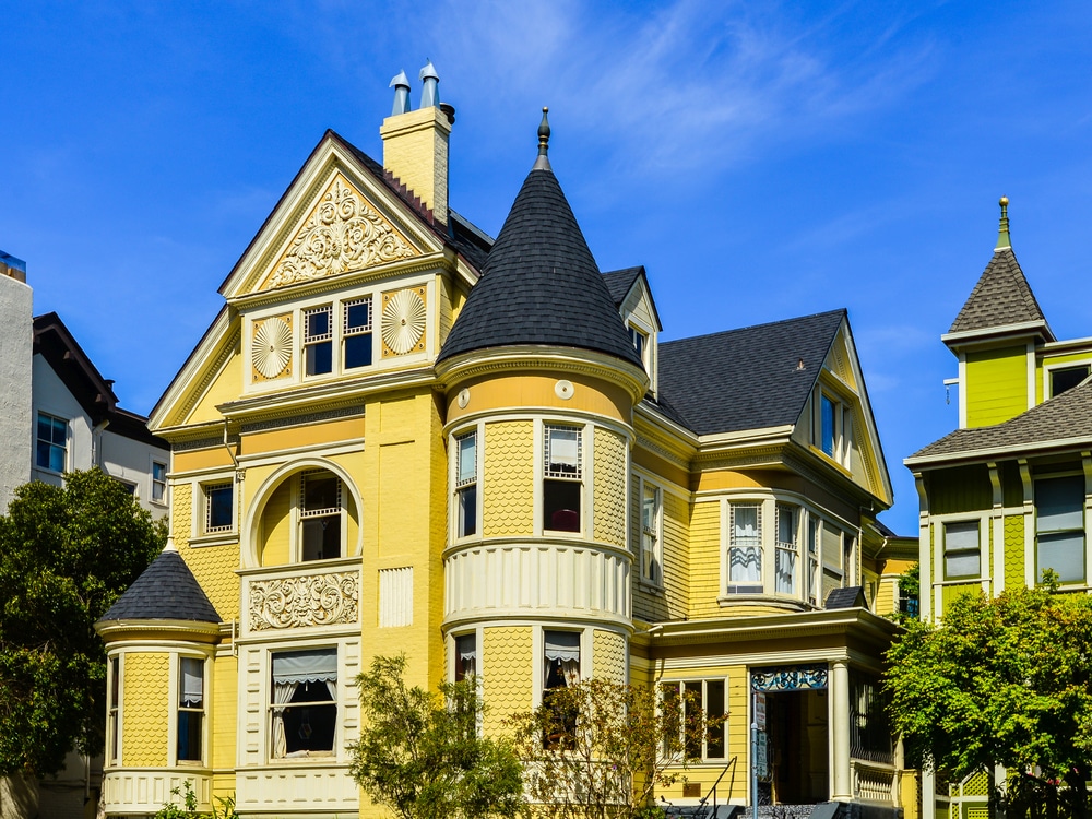 Choosing The Right Paint Colors For Your Victorian Style House